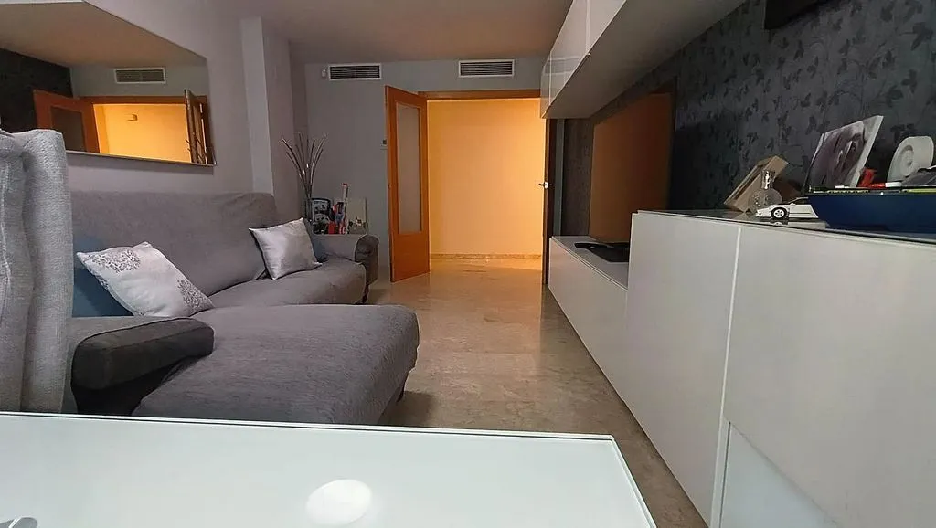 Séjour - Apartment with Balcony and Garage in Carcaixent