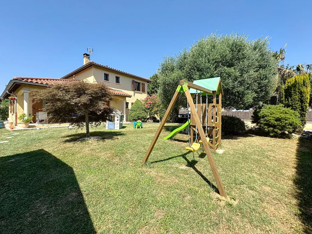 Aed - Family House with Pool in Simandres