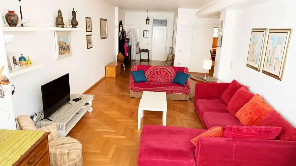 Living Room - 4-Bedroom Apartment with Balcony in Marsala
