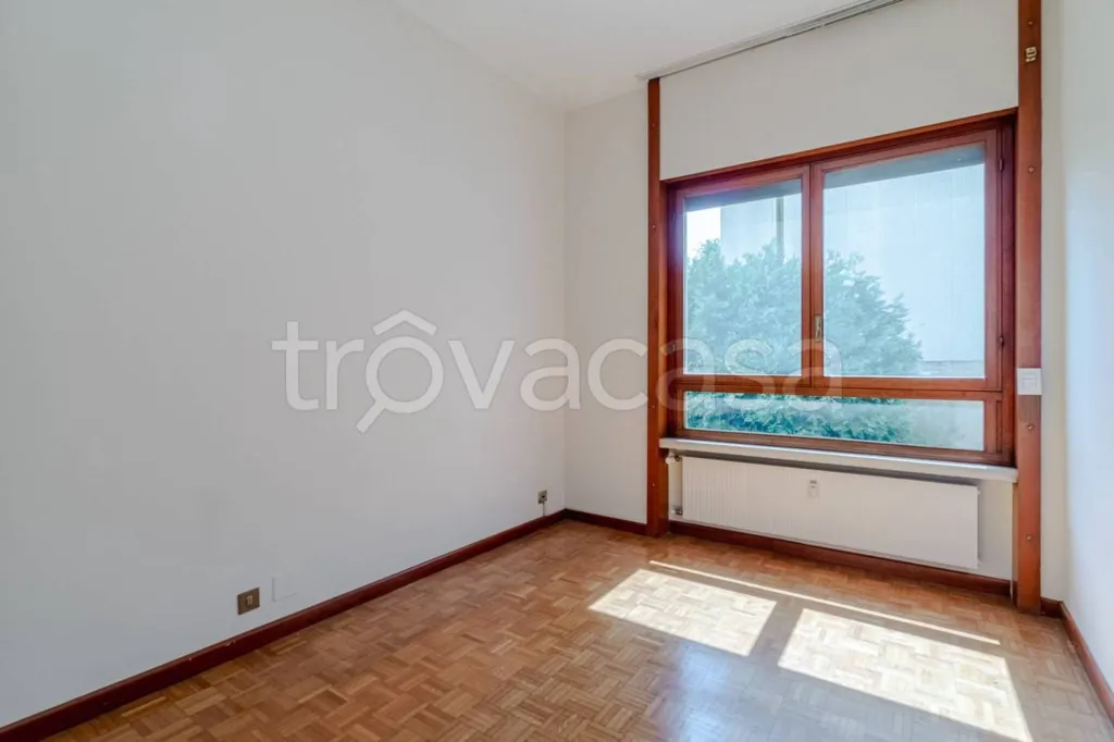 Pièces - Apartment with Balcony and Garden in Turin