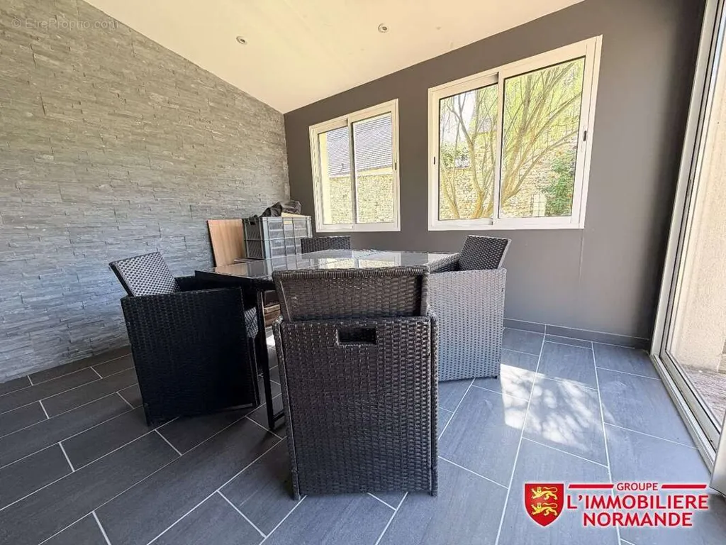 Terrasse - Propriété de Charme avec Garage à Pacy-sur-Eure