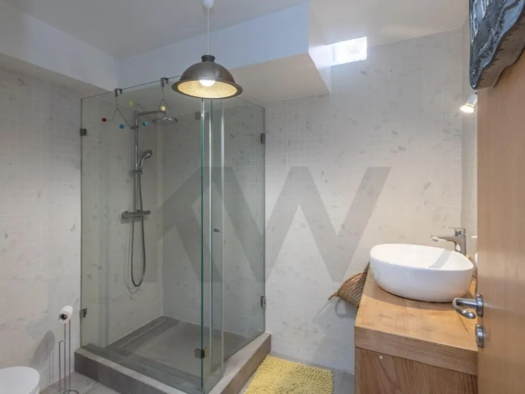 Salles de bain - Renovated House with Panoramic View in Lisbon
