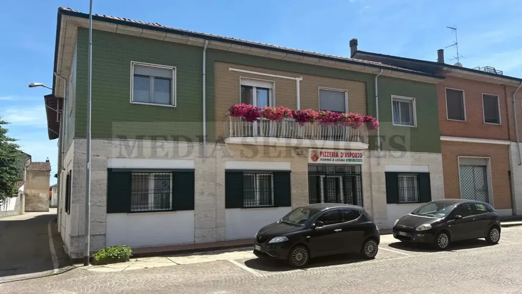 Extérieur - Independent House with Dual Use in Mede