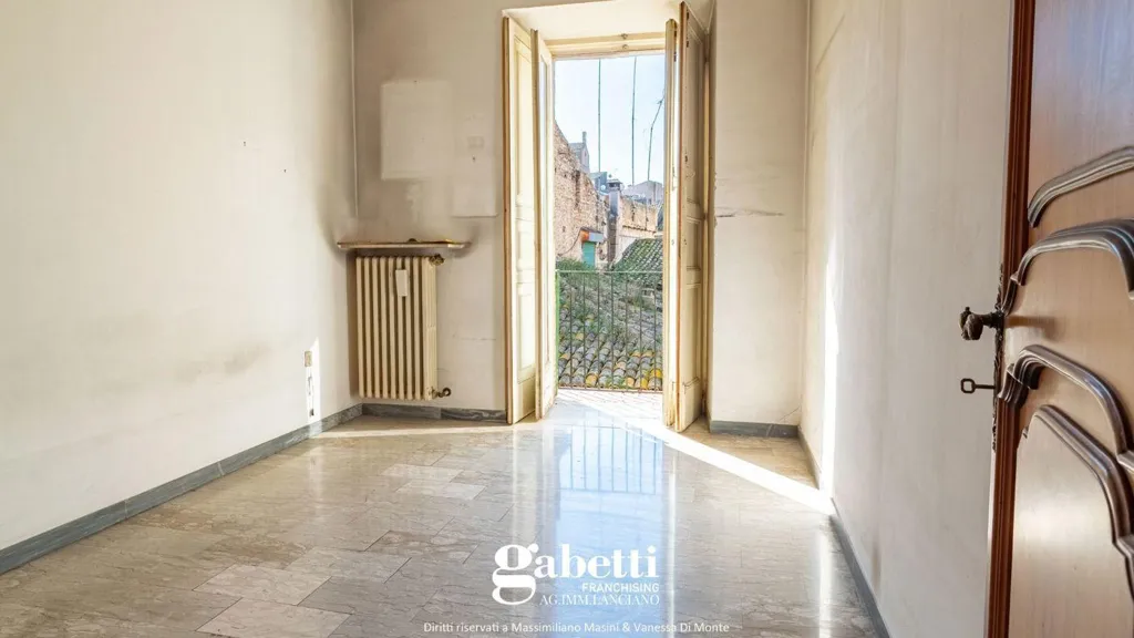 Toad - Historic Apartment with Balcony in Lanciano