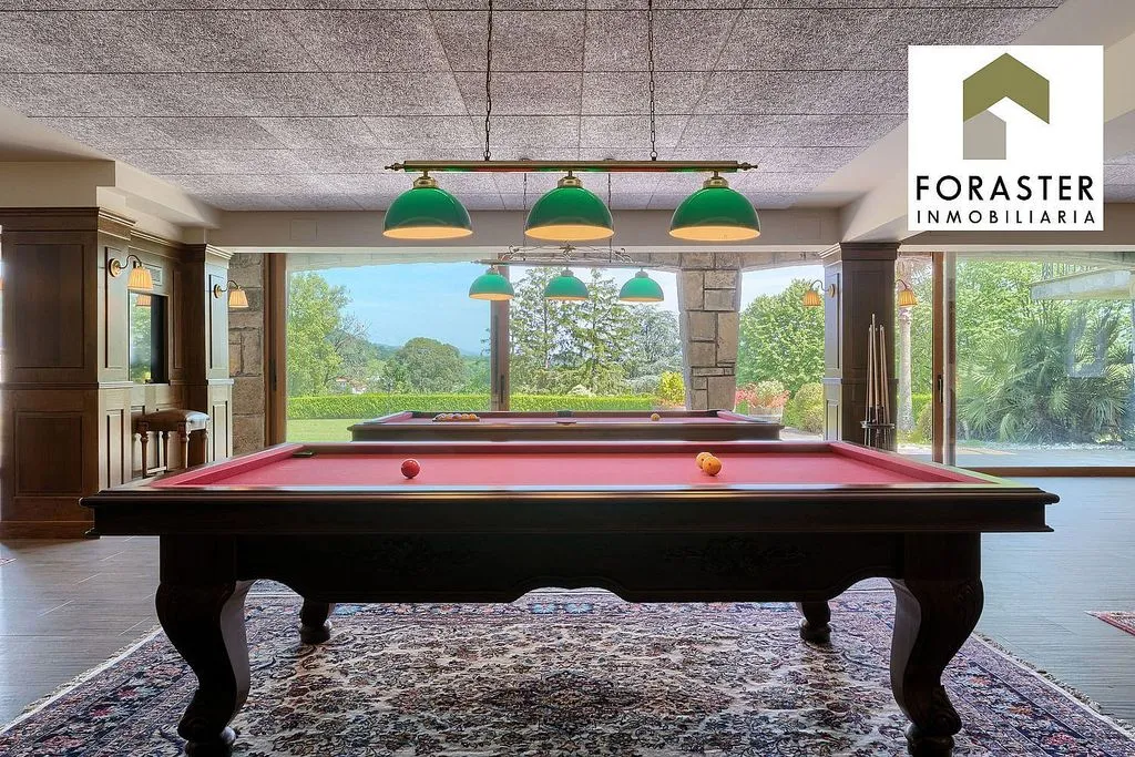 Pièces - Chalet with Pool and Terrace in Loiu