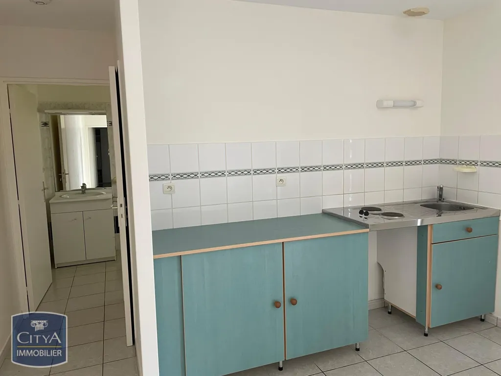 Cucina - 2002-Built House with Terrace in Thénac