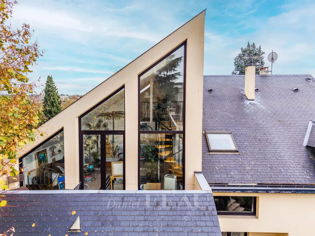 Õhuvaade - Architect-Designed House with Terrace in Bougival