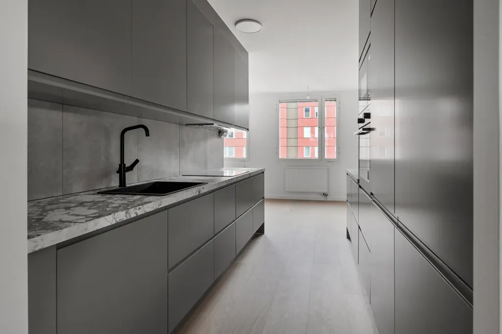 Cucina - Modernised Penthouse with Balcony in Upplands Väsby