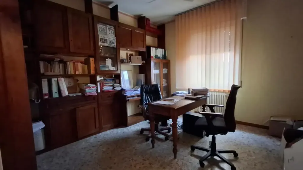 Kabinet - Spacious Apartment with Balcony in Empoli