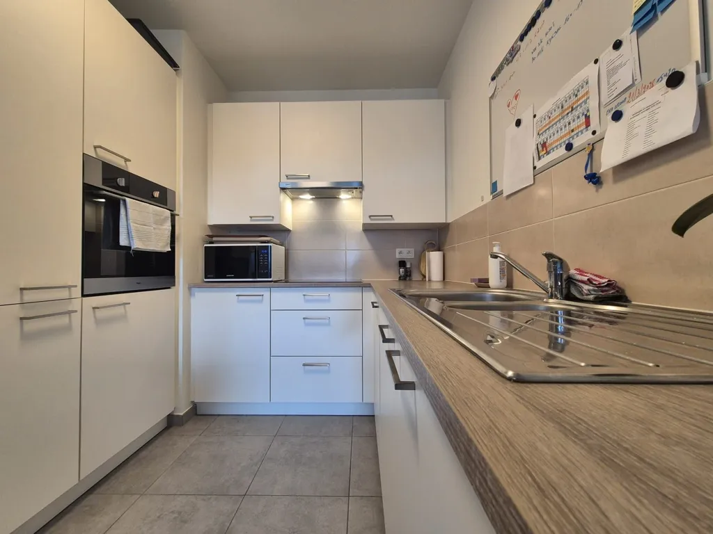 Köök - Modern Ground Floor Flat with Terrace in Brussels