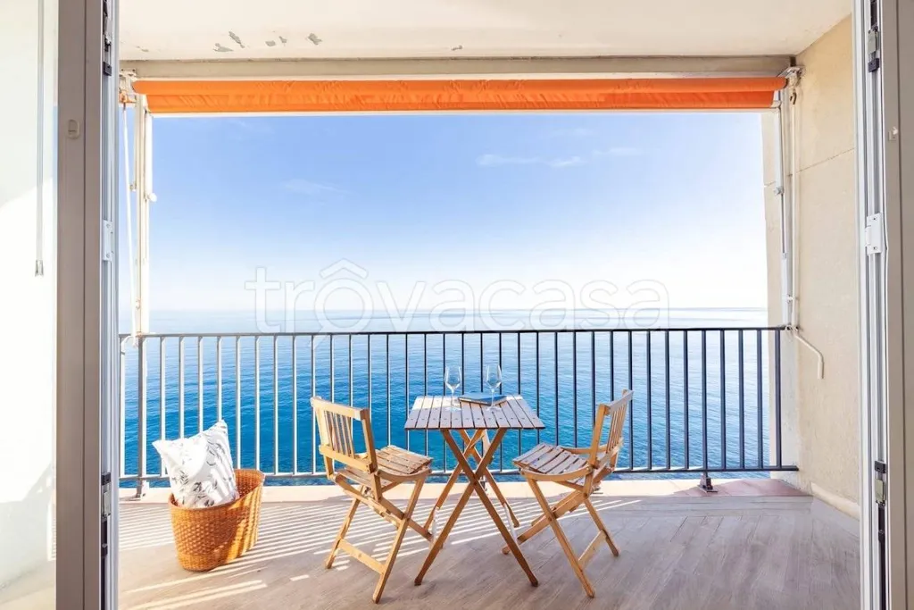 Balcone - Luxury Flat with Seafront Balcony in Bordighera