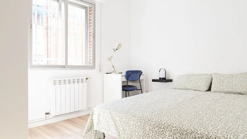 Bedrooms - Furnished Flat with Heating in Entrevías