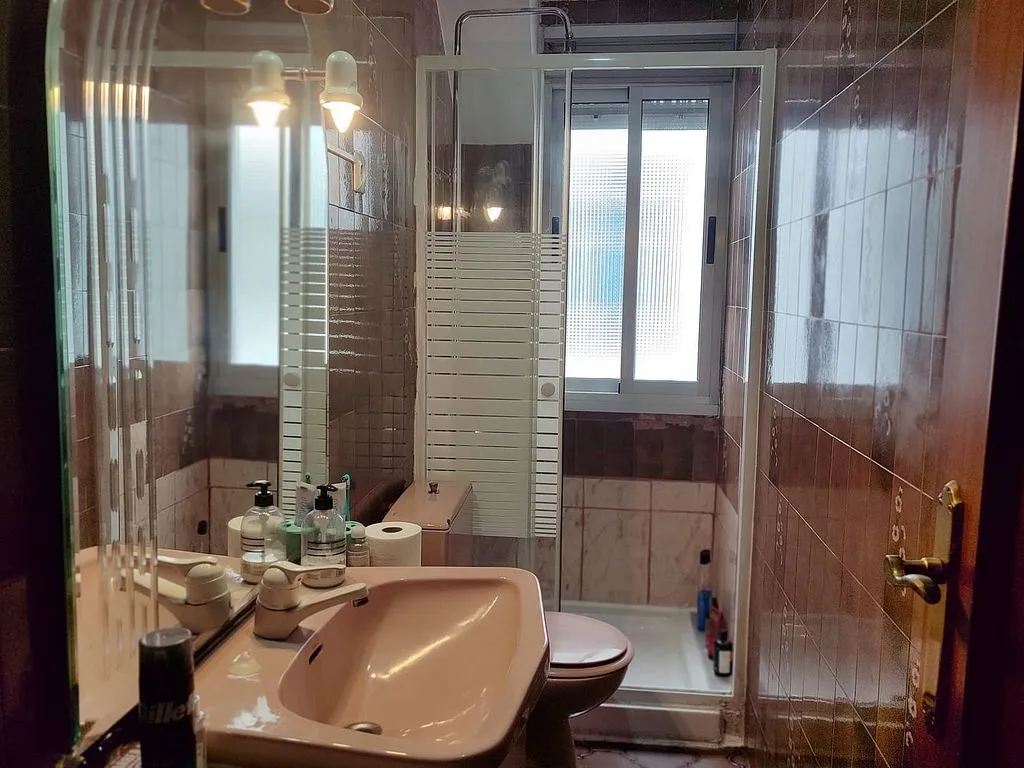 Salles de bain - 3-Bedroom Flat with East View in La Bozada