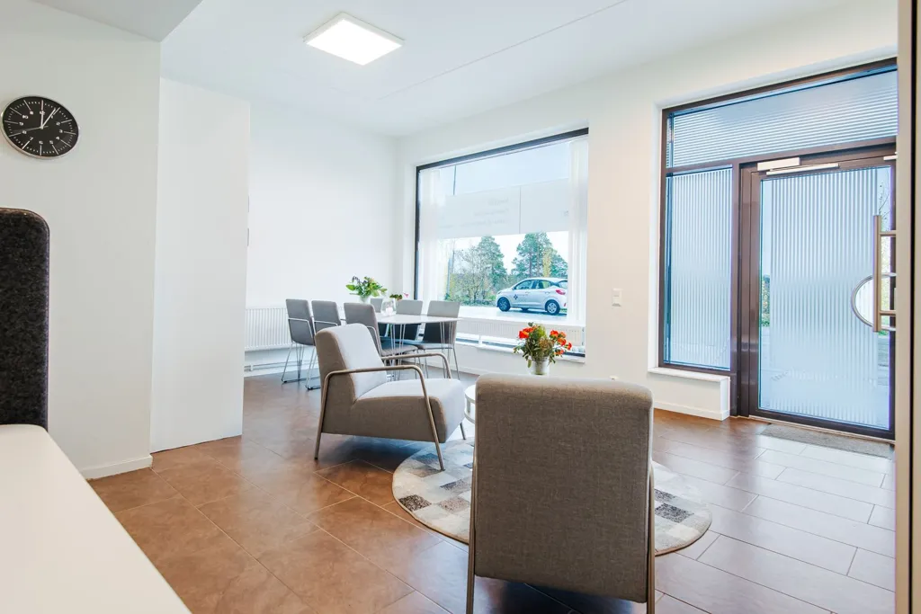 Söögituba - Mixed-Use Property with Balcony in Upplands-Bro