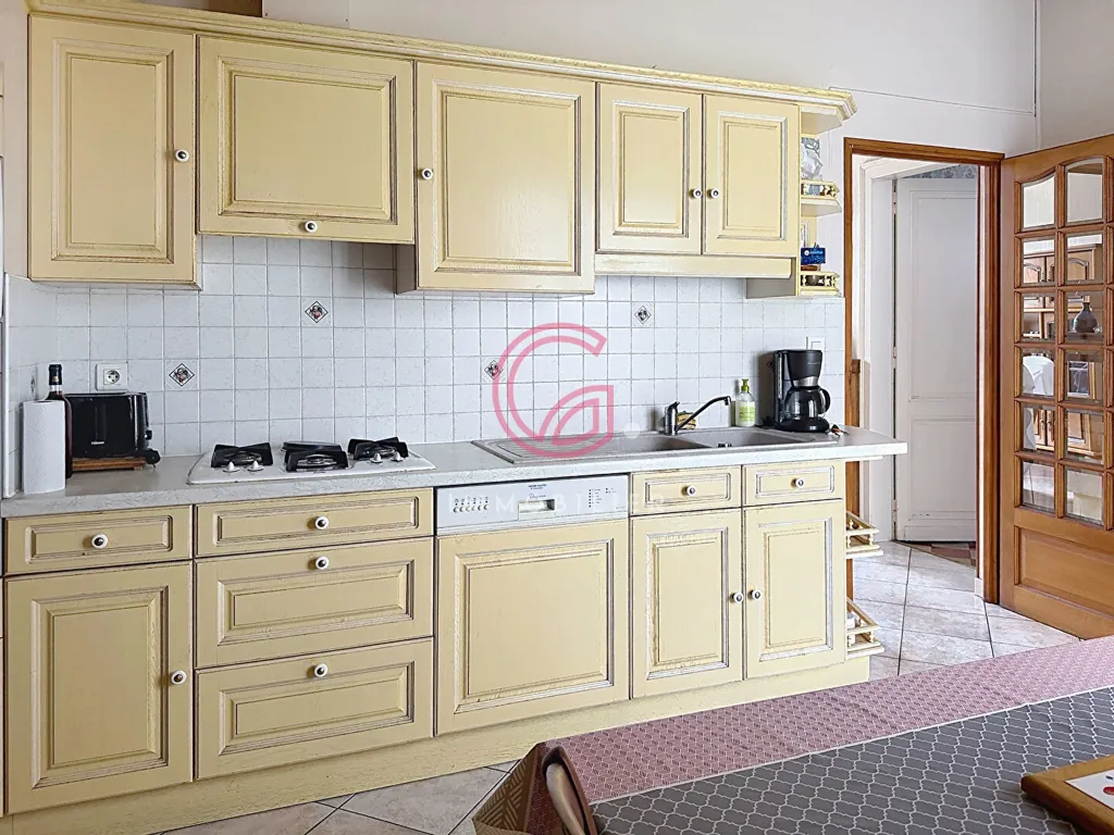 Kitchen - City Centre Property with Dual Living Spaces