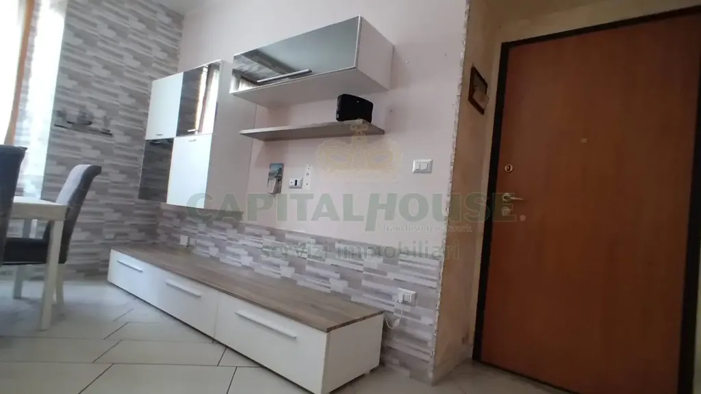 Elutuba - Armed Two-Bedroom Flat with Balcony in Capua