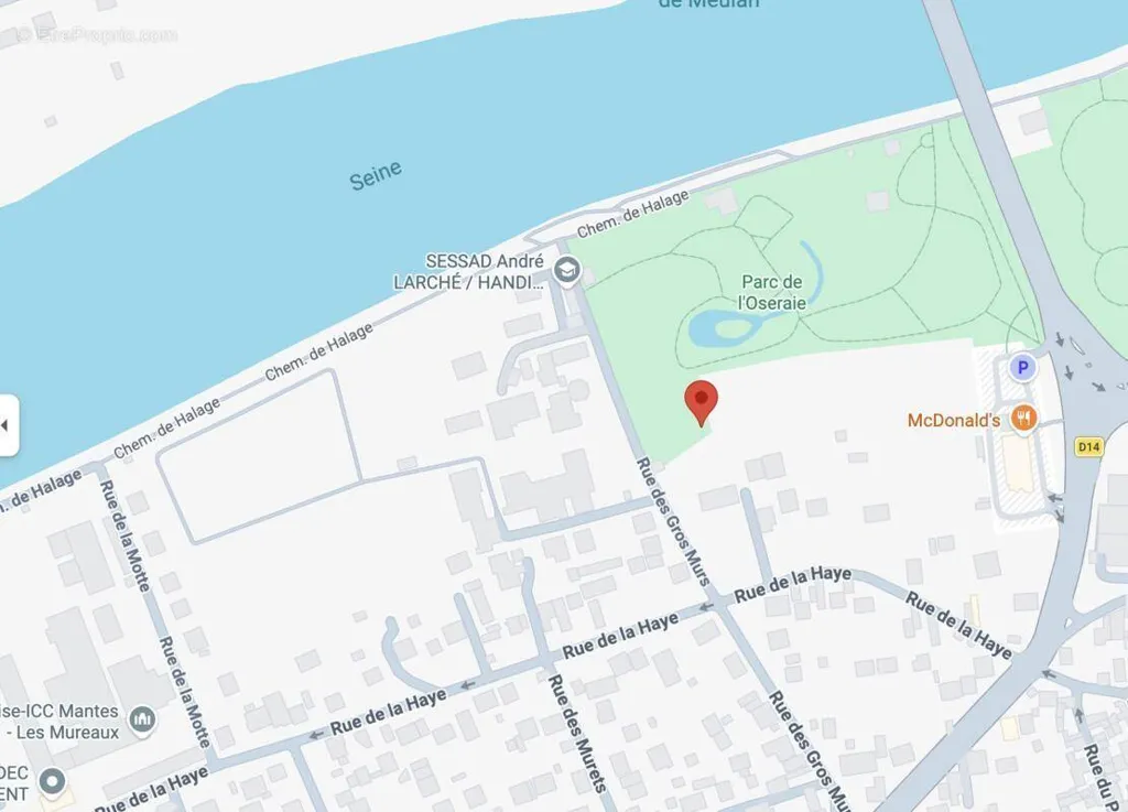 Buildable Plot with Seine Access in Les Mureaux