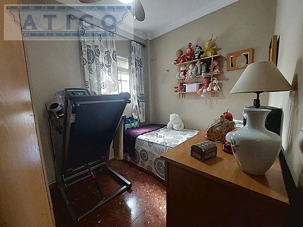 Chambres - Apartment with Terrace in Carmona Road Area