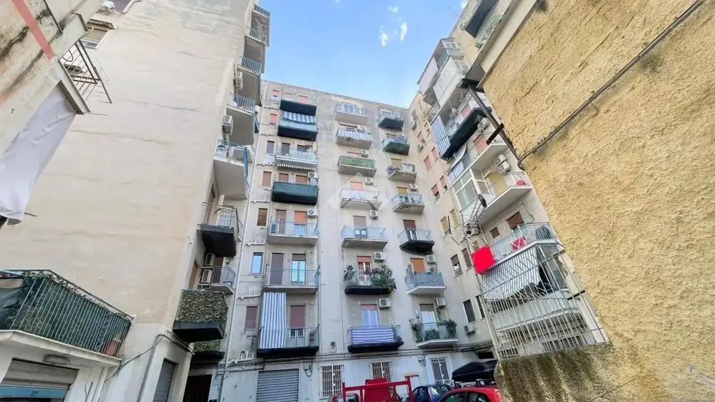 Välivaade - Three-Bedroom Flat with Balcony in Palermo