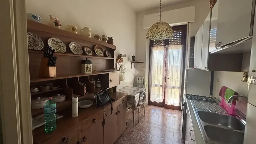 Köök - Apartment with Balcony in Pontedera