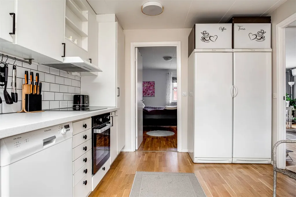Köök - Corner Flat with Modern Finish in Kopparberg
