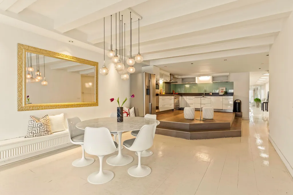 Dining Room - Galerijflat with Garden at Lijnbaansgracht