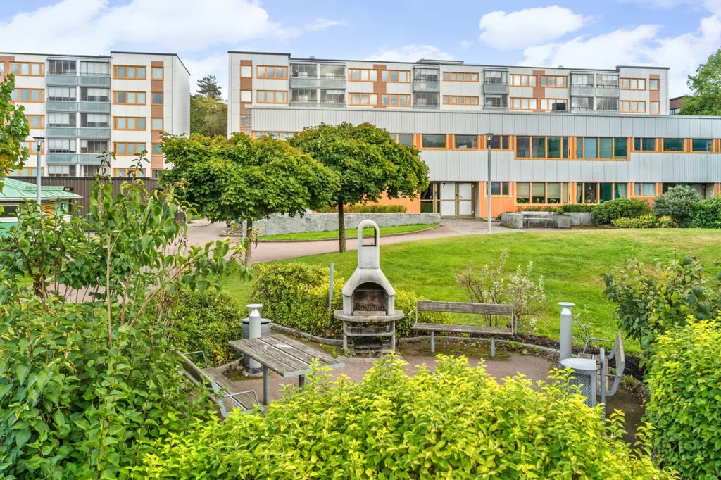 Jardin - Bright Apartment with Sunny Balcony in Göteborg
