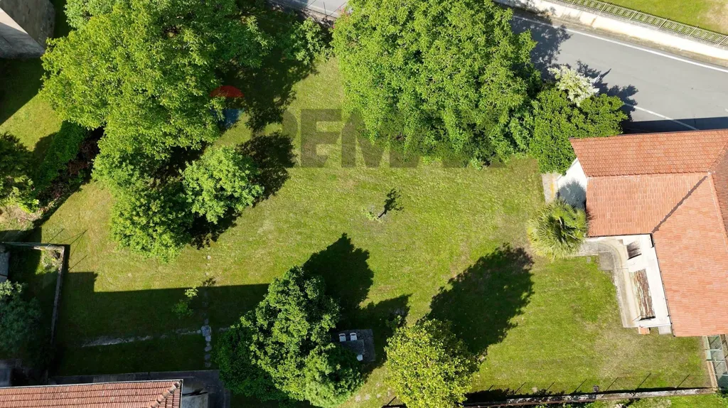 Aerial - Villa with Garden near Municipio