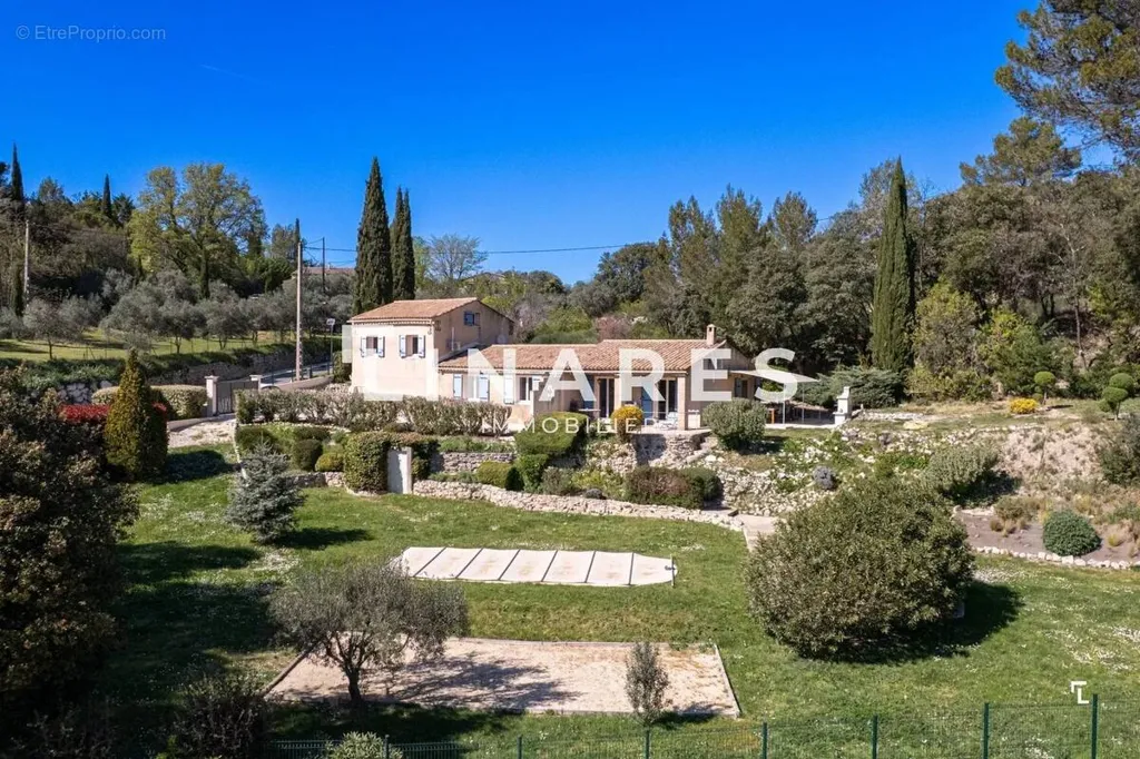 Vue aérienne - Maison 5 pièces à Pertuis