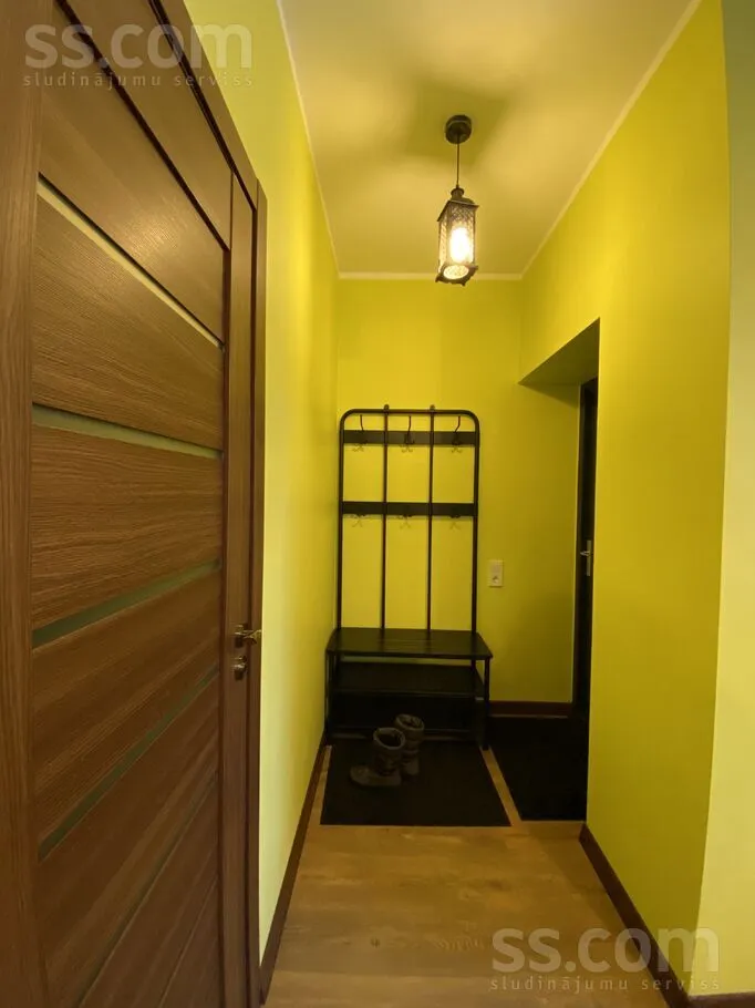 Esik - Two-Bedroom Flat with Video Surveillance in Riga Centre