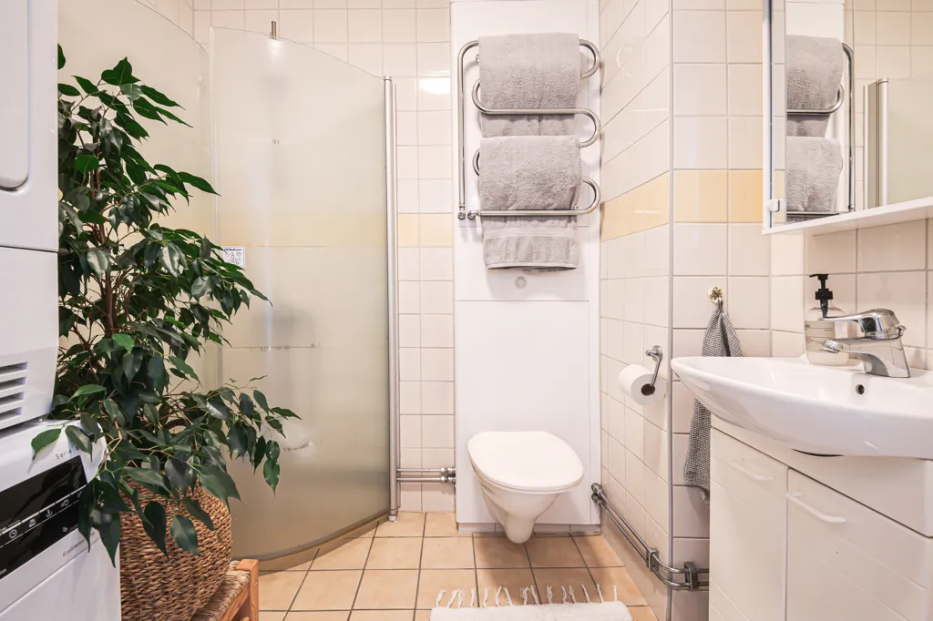 Salles de bain - Renovated Apartment with Balcony in Gothenburg