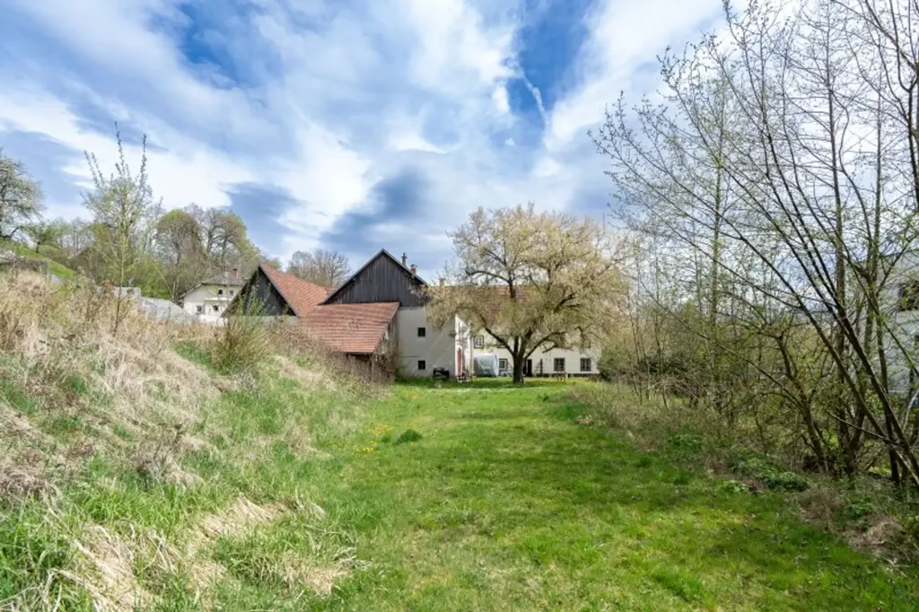Giardino - Historic Mill with Schloss Proximity in Achleiten