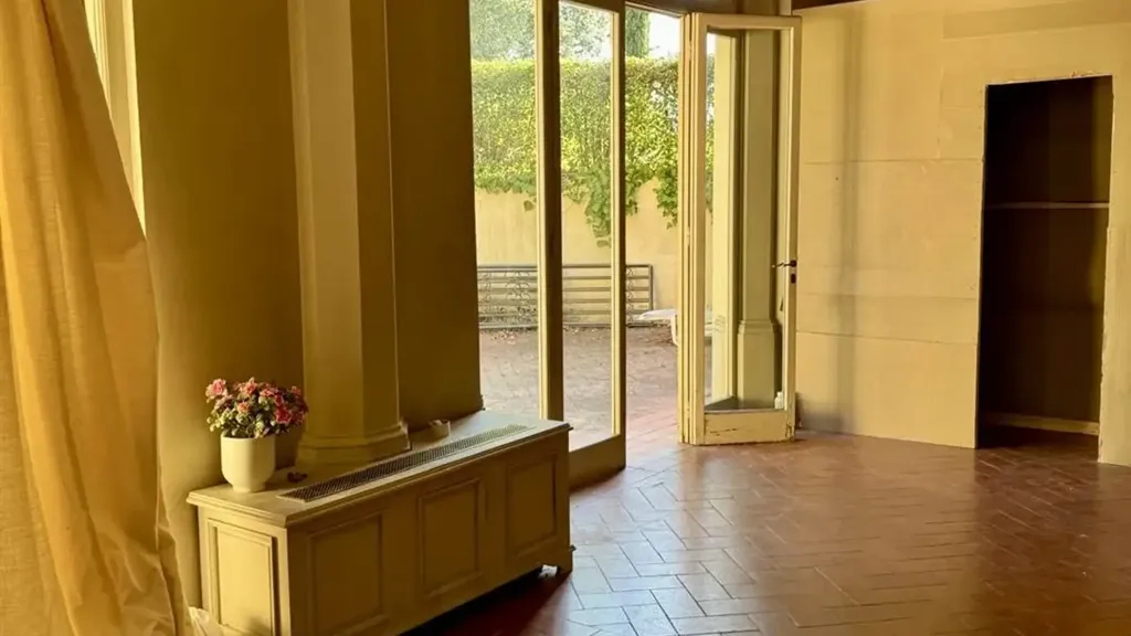 Terrace - Charming Apartment in Prestigious Villa, Florence