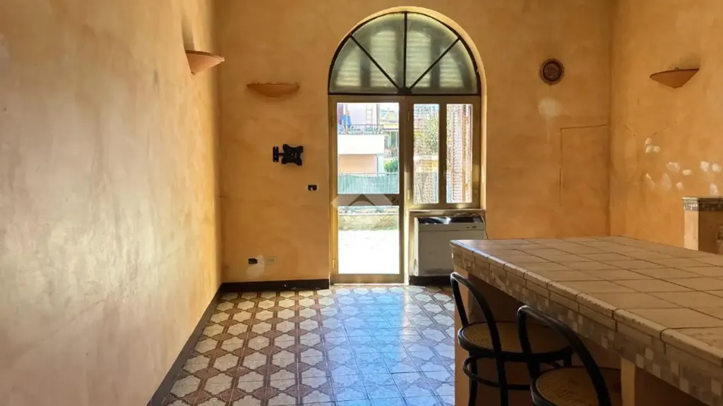 Cuisine - Ground Floor Apartment with Garden in Cave
