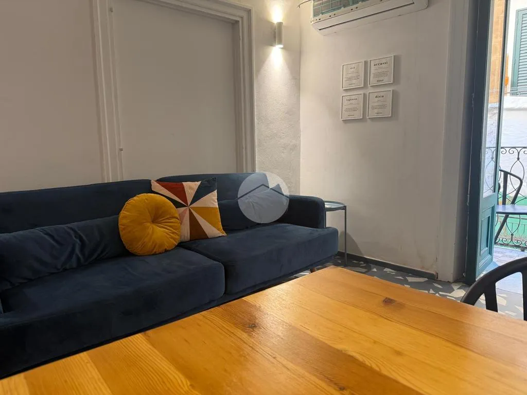 Soggiorno - Triplex with Balcony in Palermo Centre
