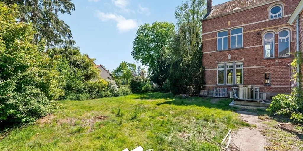 Aed - Renovatable House with 5 Bedrooms in Olmen