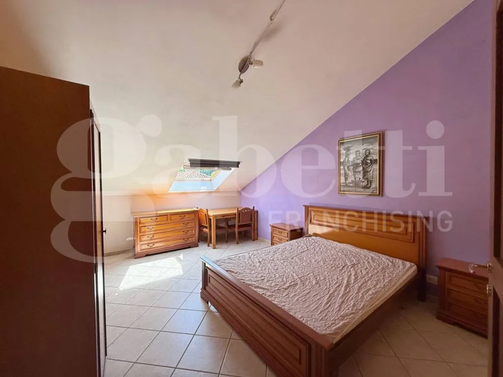 Chambres - Bright Mansard Apartment in Bra