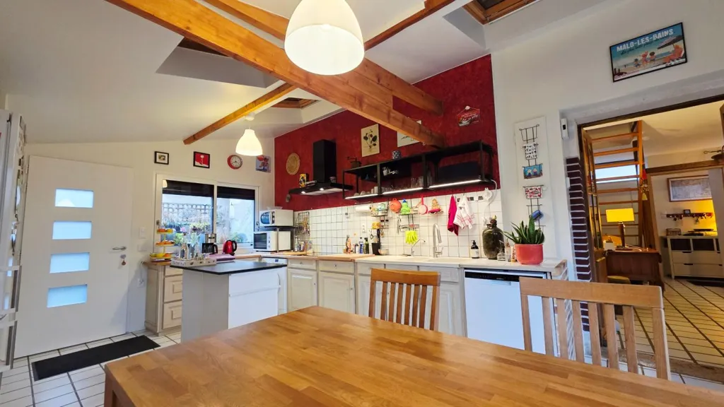 Cuisine - Maison de Ville avec Jardin et Garage près du Centre de Bourges