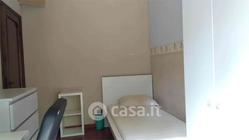 Chambres - Armed Trilocale with Balcony in Ancona