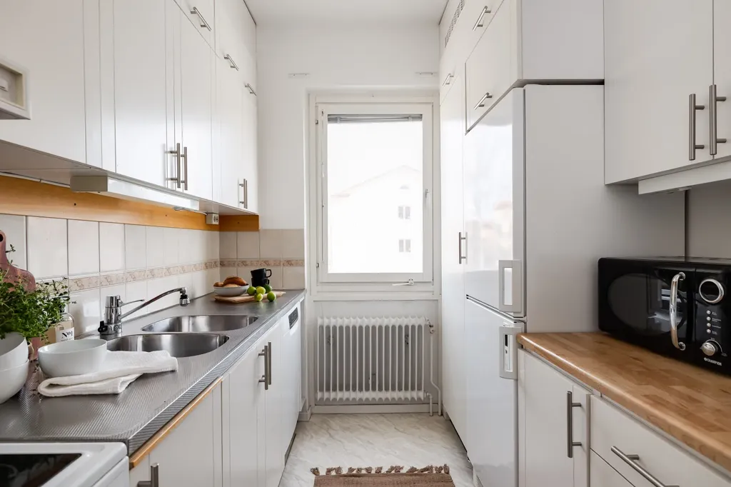 Cuisine - Two-Bedroom Flat with Balcony in Örebro