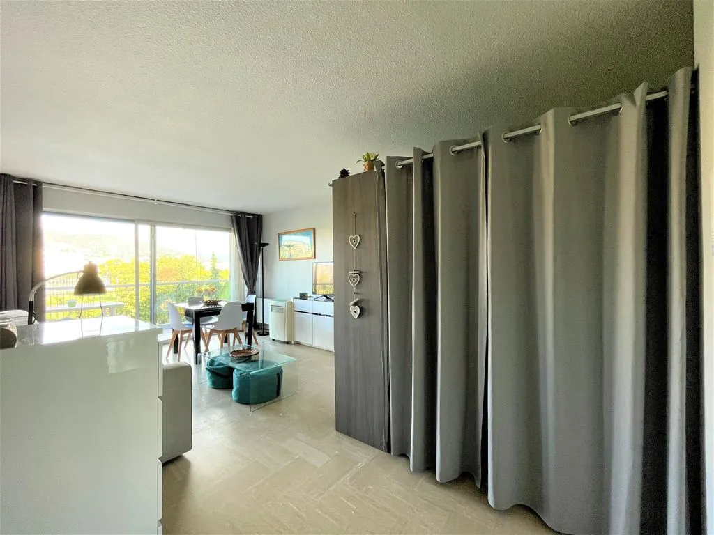 Elutuba - Studio Flat with Golf View in Mandelieu-la-Napoule