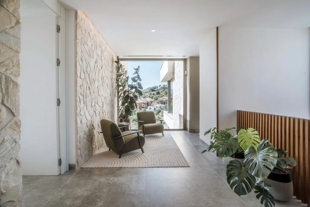Esik - Luxury Villa with Spa in La Quinta