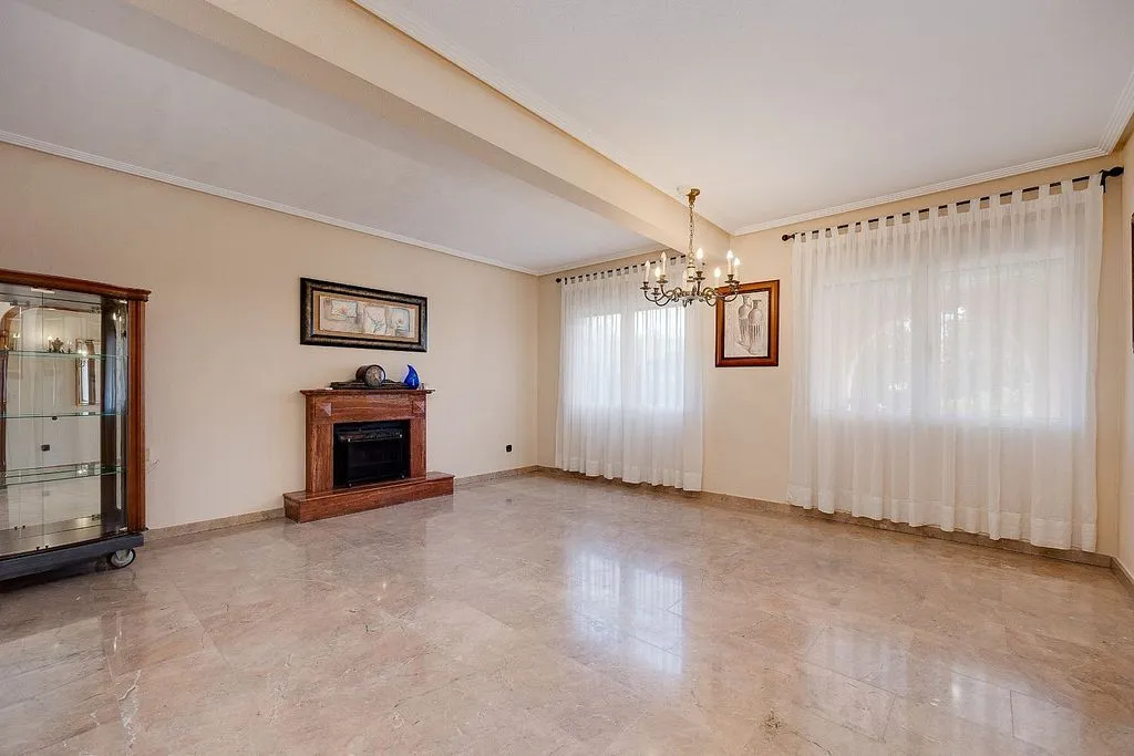 Elutuba - Chalet with Pool and Terrace in El Chaparral