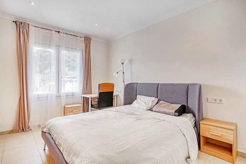 Bedrooms - Chalet with Sea View and Pool in Cap Martí
