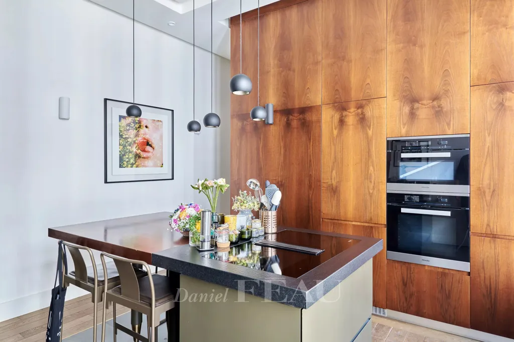 Köök - Architect-Refurbished Apartment with Courtyard View in Paris VIIIe