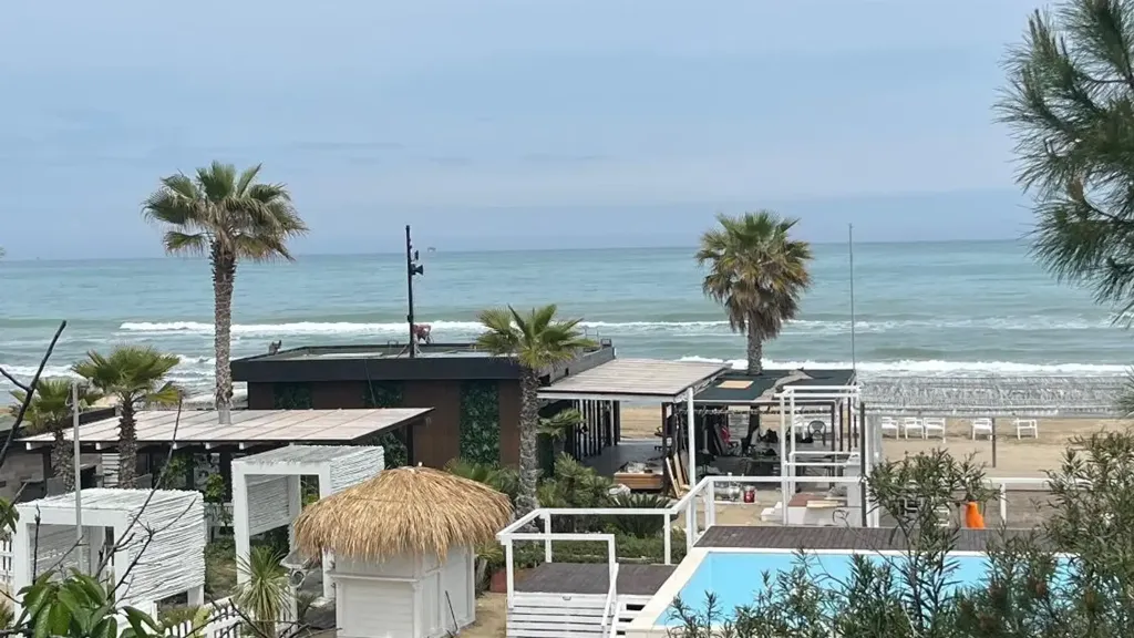 pool_area