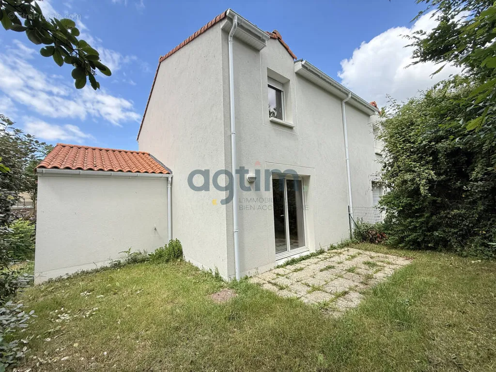 Aed - Two-Bedroom House with Garden in Saint-Fulgent
