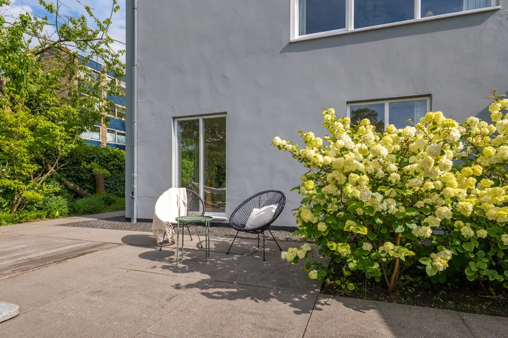 Terrass - Villa with Polder View in Bergen