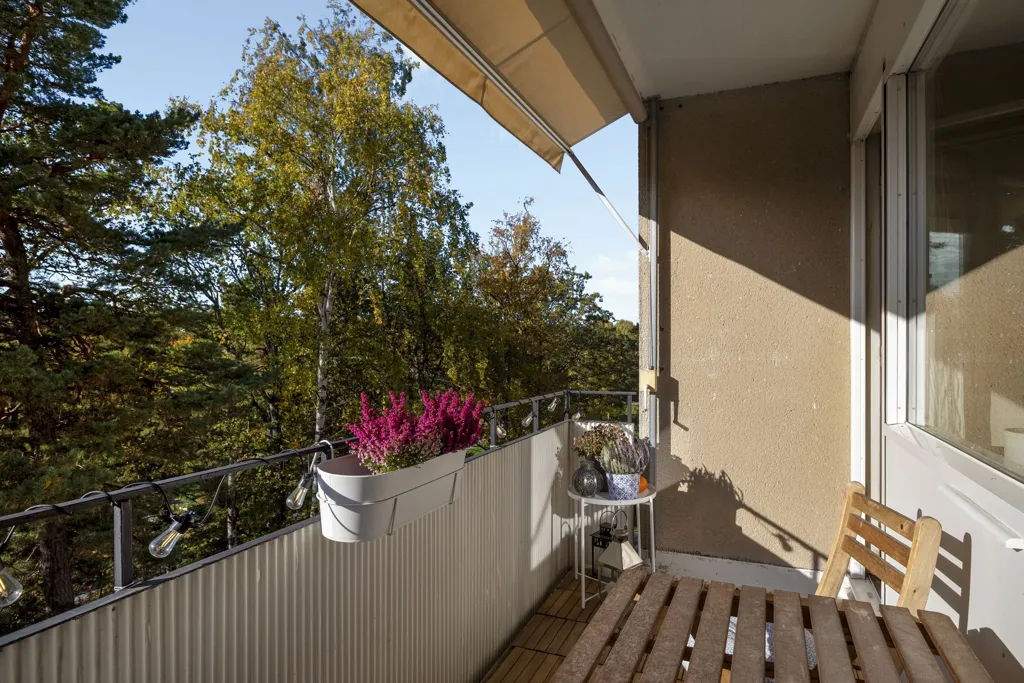 Balcon - Modern Apartment with Balcony in Näsby Park