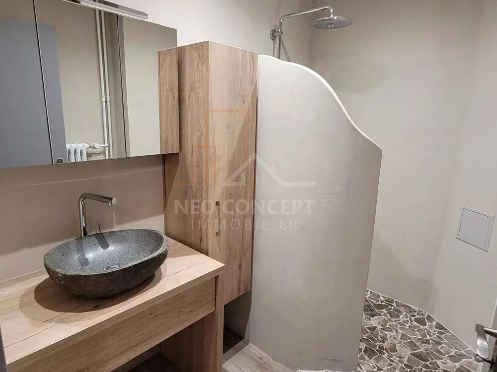 Salles de bain - Appartement Meublé avec Balcon à Haguenau